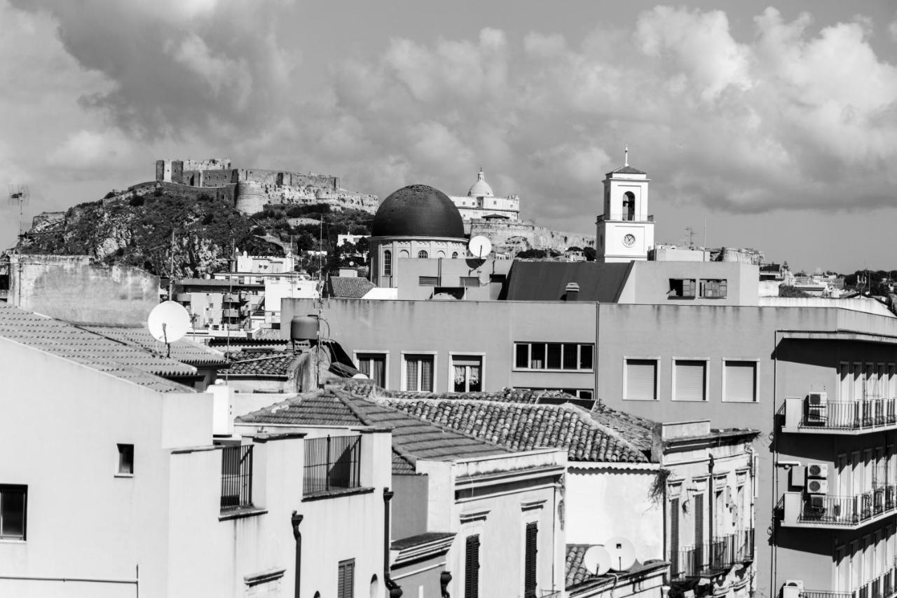 Liberty Palace Μιλάτσο Εξωτερικό φωτογραφία